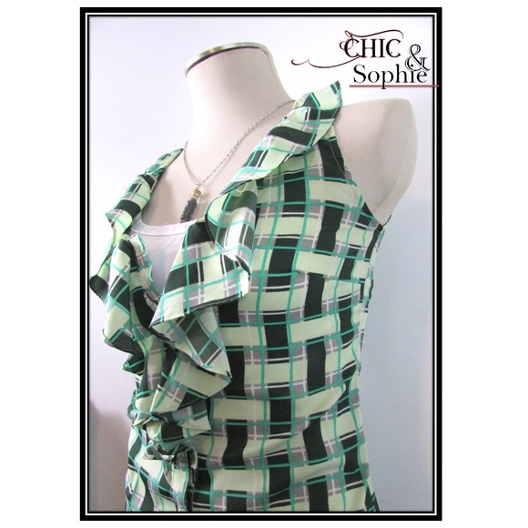 Sleeveless Green Ruffled Blouse - Picture 3 of 7